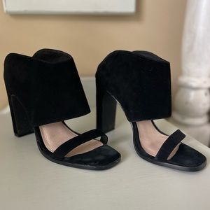 Black Suede Heels, Size 7